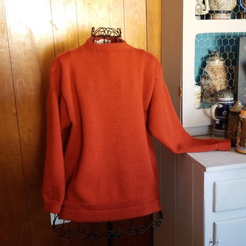 Jawbran 100% wool sweater. Size S/M?